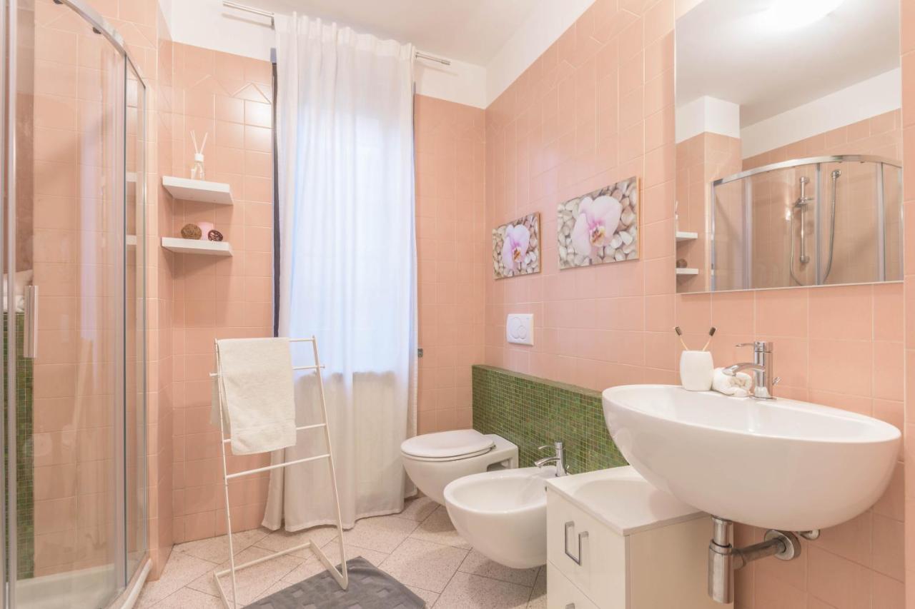 Welcome To Milan And More! Apartment Varedo Bagian luar foto